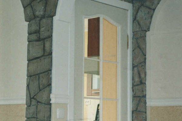 Декоративная отделка, косметический ремонт в квартире днепропетровск, выполнили шпатлевку стен, монтаж гипсокартона, укладку декоративного камня, укладка кафеля, монтаж сантехнических приборов, разводка сантехники, установка плинтуса, покраска стен водоэмульсионной краской, монтажи покраска багета.